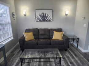 2BR Cozy Condo - Centrally Located - FREE TICKETS INCLUDED - FC 53-5
